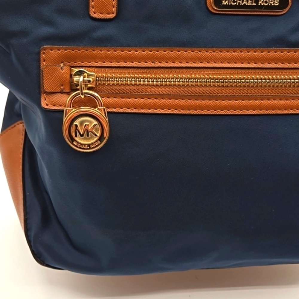MICHAEL KORS Medium Nylon Tote Navy w/ Cognac Straps Gold MK 🔐 - Picture 3 of 11
